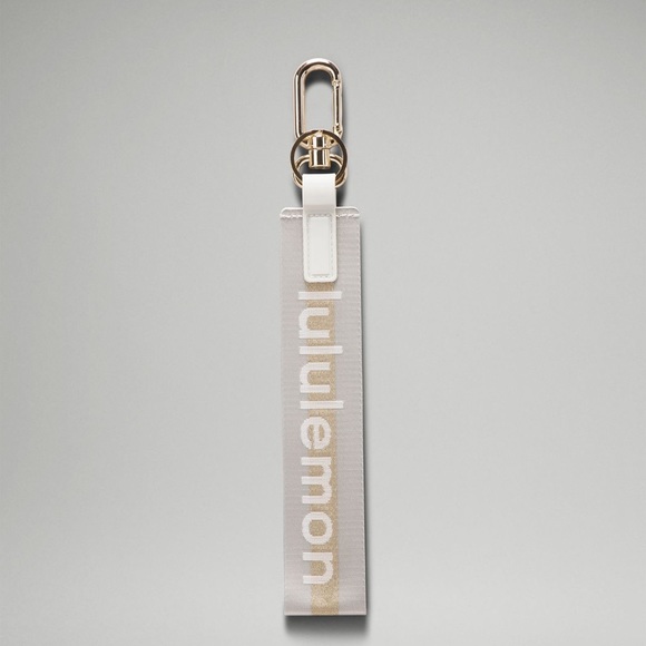 π LULULEMON Never Lost Keychain- NWT - Picture 5 of 7